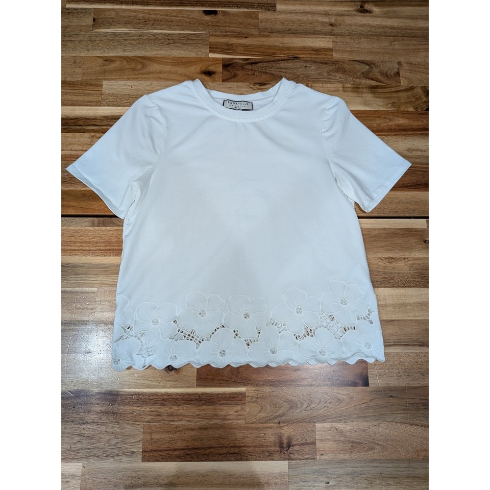 Bagatelle Collection Womens Tee XS White Scallop Hem Floral Eyelet Cottagecore